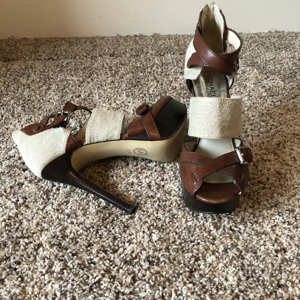 Michael Kors 6.5M heeled sandals